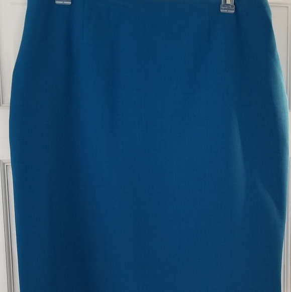 Suit - Picture 2 of 3